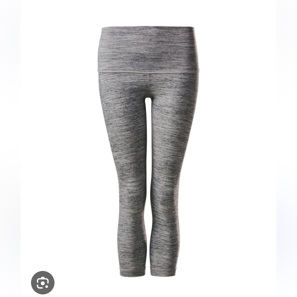 Lululemon Wunder Under Cropped Leggings 8 athleisure workout yoga‎ travel